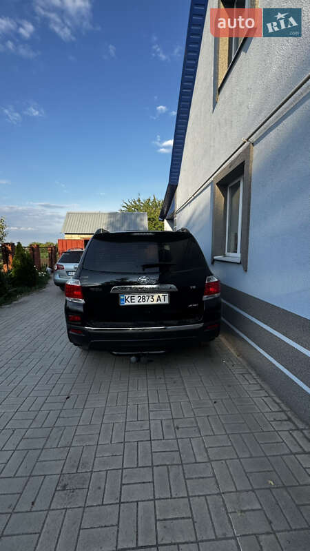 Внедорожник / Кроссовер Toyota Highlander 2011 в Новомосковске фото 6 Внедорожник / Кроссовер Toyota Highlander 2011 в Новомосковске