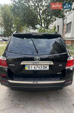 Внедорожник / Кроссовер Toyota Highlander 2010 в 