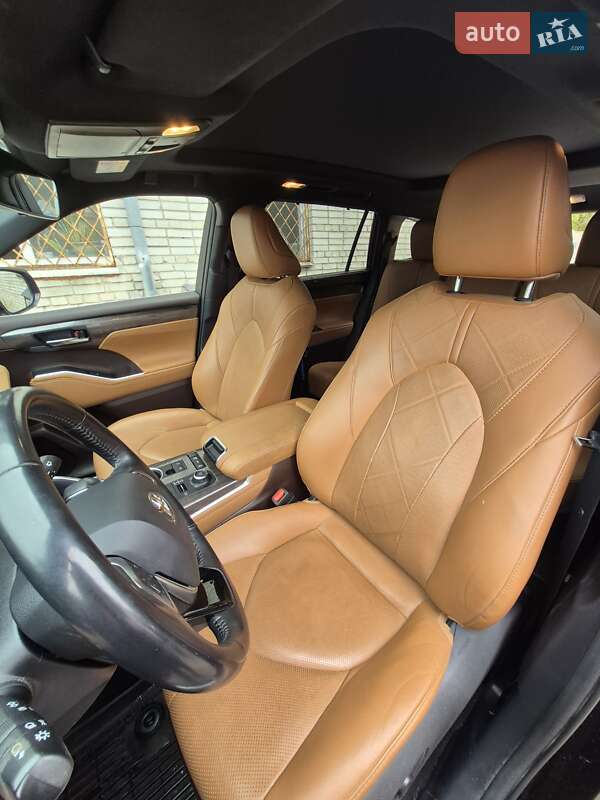 Позашляховик / Кросовер Toyota Highlander 2021 в Львові фото 7 Позашляховик / Кросовер Toyota Highlander 2021 в Львові