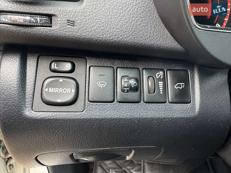 Внедорожник / Кроссовер Toyota Highlander 2010 в Киеве фото 20 Внедорожник / Кроссовер Toyota Highlander 2010 в Киеве