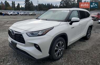 Внедорожник / Кроссовер Toyota Highlander 2020 в 