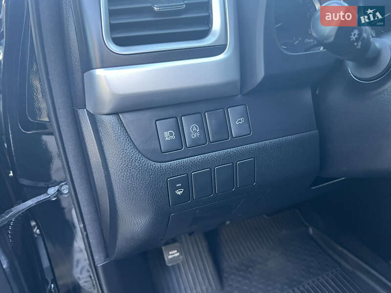 Внедорожник / Кроссовер Toyota Highlander 2017 в Хмельницком фото 40 Внедорожник / Кроссовер Toyota Highlander 2017 в Хмельницком