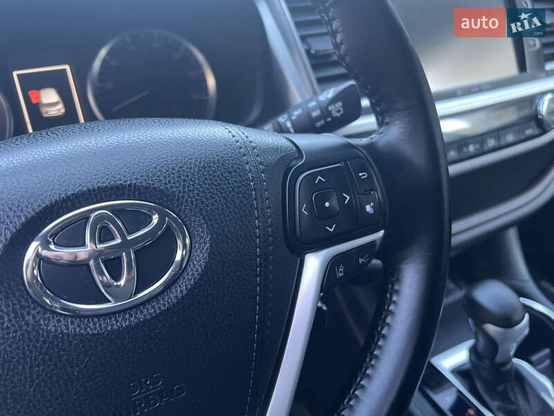 Внедорожник / Кроссовер Toyota Highlander 2017 в Хмельницком фото 42 Внедорожник / Кроссовер Toyota Highlander 2017 в Хмельницком