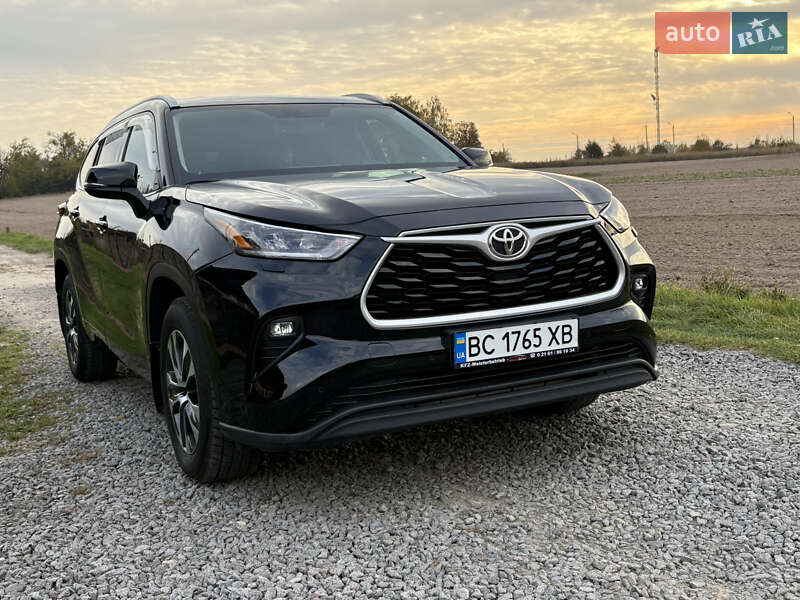 Внедорожник / Кроссовер Toyota Highlander 2020 в Луцке