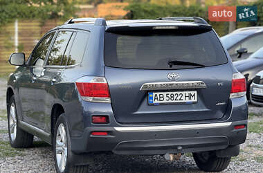 Внедорожник / Кроссовер Toyota Highlander 2011 в 
