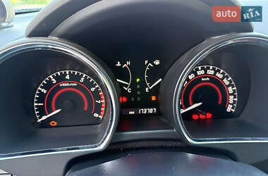 Внедорожник / Кроссовер Toyota Highlander 2011 в 