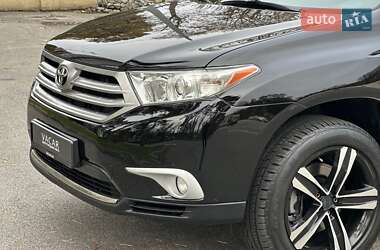 Позашляховик / Кросовер Toyota Highlander 2012 в  фото 14 Позашляховик / Кросовер Toyota Highlander 2012 в