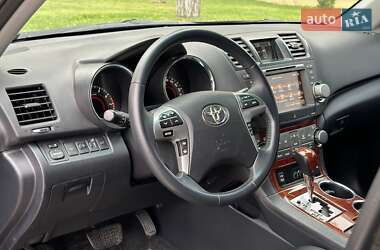 Позашляховик / Кросовер Toyota Highlander 2012 в  фото 16 Позашляховик / Кросовер Toyota Highlander 2012 в