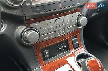 Позашляховик / Кросовер Toyota Highlander 2012 в  фото 36 Позашляховик / Кросовер Toyota Highlander 2012 в