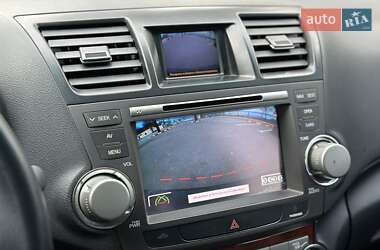 Позашляховик / Кросовер Toyota Highlander 2012 в  фото 39 Позашляховик / Кросовер Toyota Highlander 2012 в