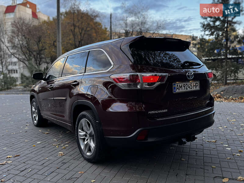 Позашляховик / Кросовер Toyota Highlander 2015 в Хмельницькому