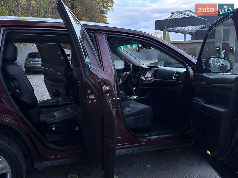 Позашляховик / Кросовер Toyota Highlander 2015 в Хмельницькому