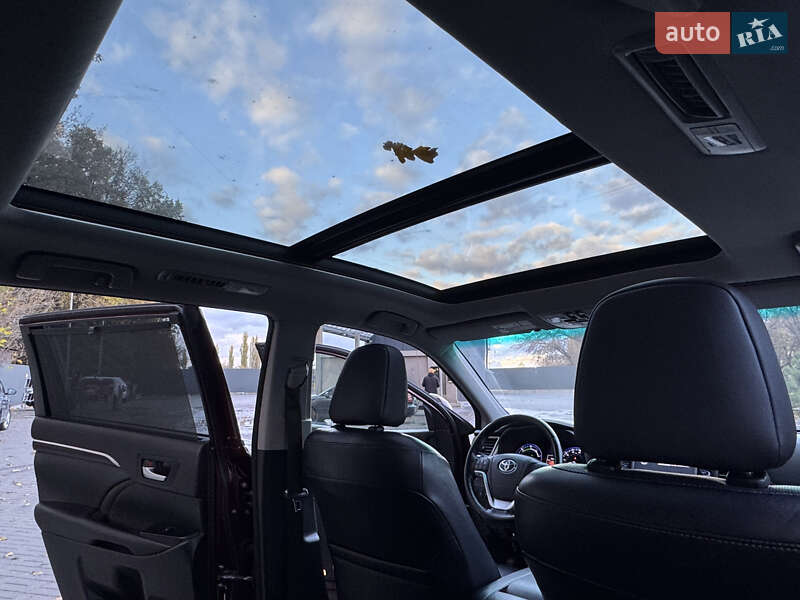Позашляховик / Кросовер Toyota Highlander 2015 в Хмельницькому