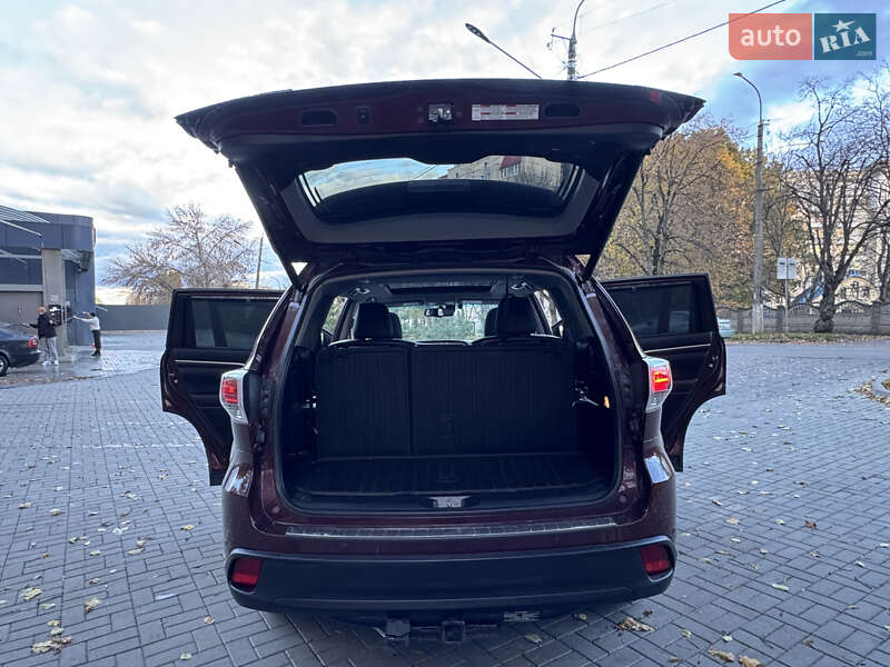 Позашляховик / Кросовер Toyota Highlander 2015 в Хмельницькому