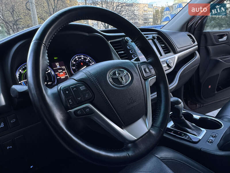 Позашляховик / Кросовер Toyota Highlander 2015 в Хмельницькому