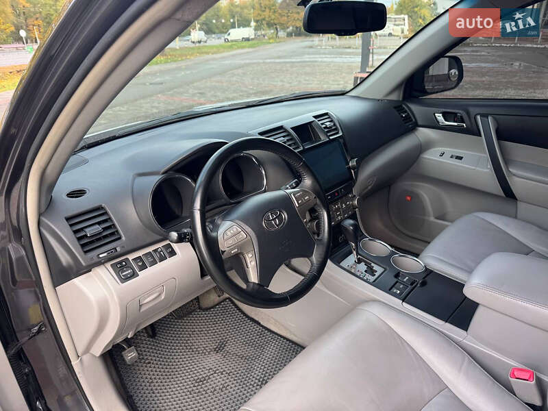 Внедорожник / Кроссовер Toyota Highlander 2008 в Днепре