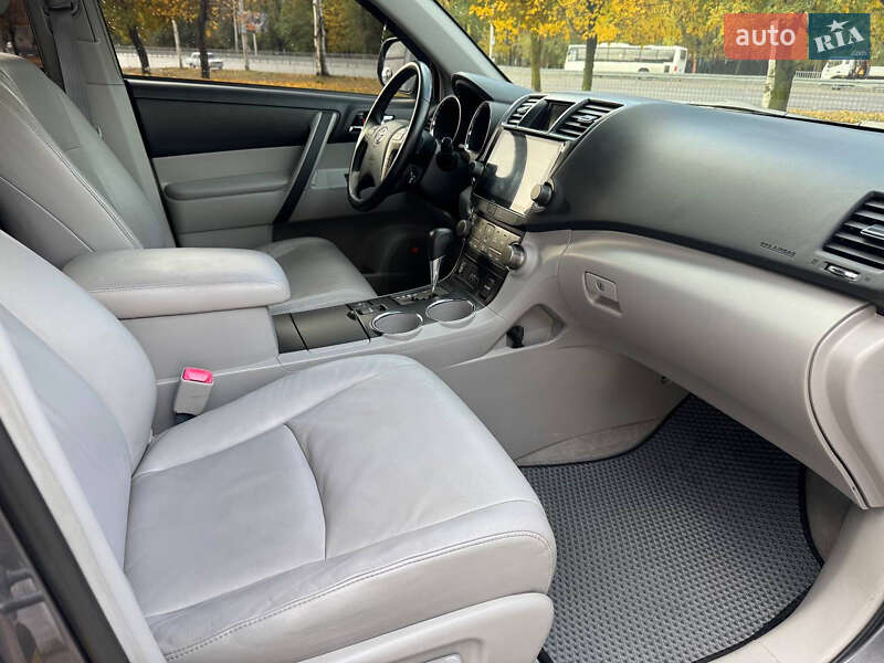 Внедорожник / Кроссовер Toyota Highlander 2008 в Днепре