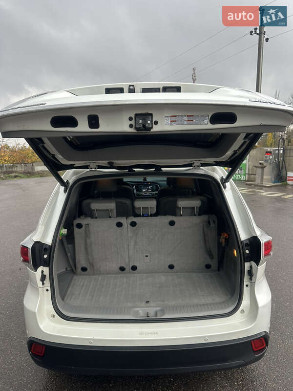 Внедорожник / Кроссовер Toyota Highlander 2014 в Харькове фото 9 Внедорожник / Кроссовер Toyota Highlander 2014 в Харькове