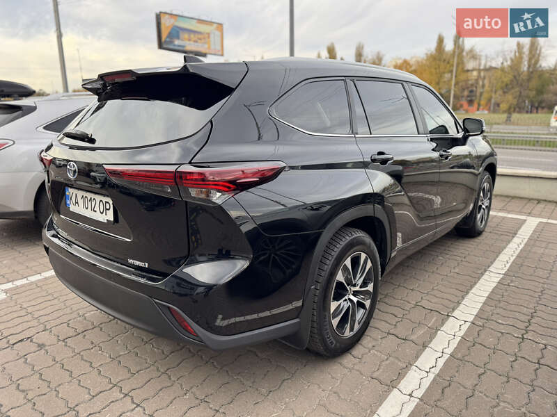 Внедорожник / Кроссовер Toyota Highlander 2024 в Киеве