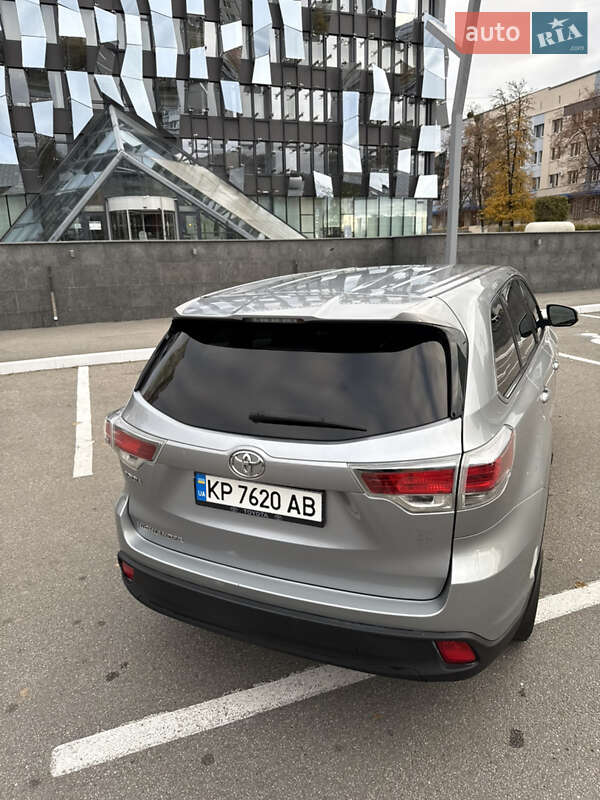 Внедорожник / Кроссовер Toyota Highlander 2014 в Харькове фото 17 Внедорожник / Кроссовер Toyota Highlander 2014 в Харькове