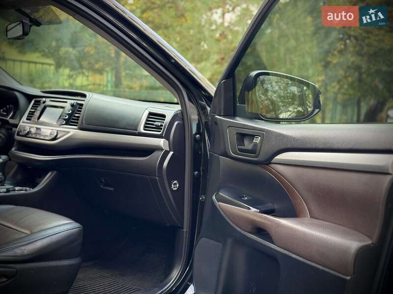 Внедорожник / Кроссовер Toyota Highlander 2014 в Ивано-Франковске фото 27 Внедорожник / Кроссовер Toyota Highlander 2014 в Ивано-Франковске