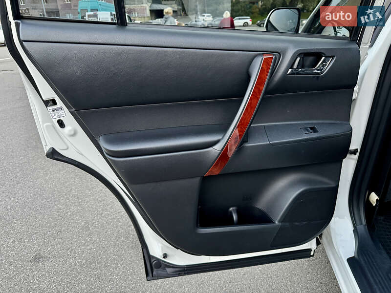 Внедорожник / Кроссовер Toyota Highlander 2012 в Киеве фото 24 Внедорожник / Кроссовер Toyota Highlander 2012 в Киеве