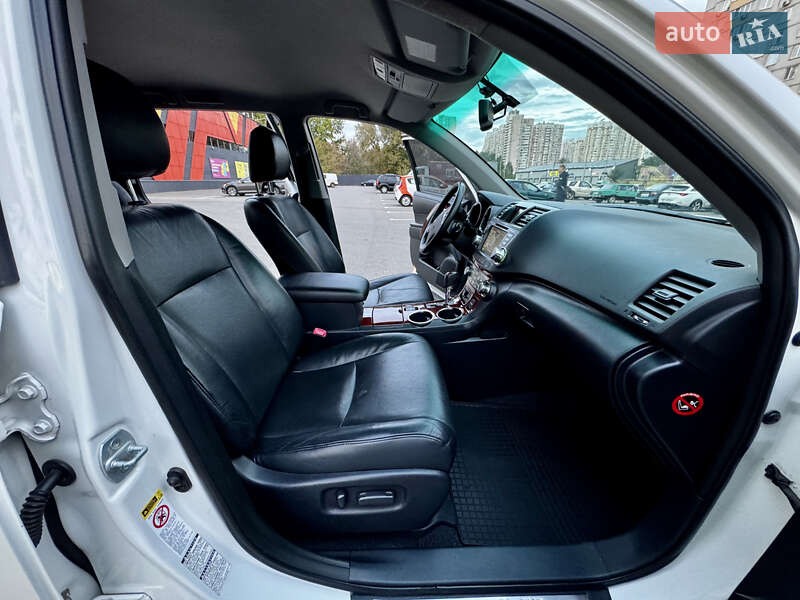 Внедорожник / Кроссовер Toyota Highlander 2012 в Киеве фото 30 Внедорожник / Кроссовер Toyota Highlander 2012 в Киеве