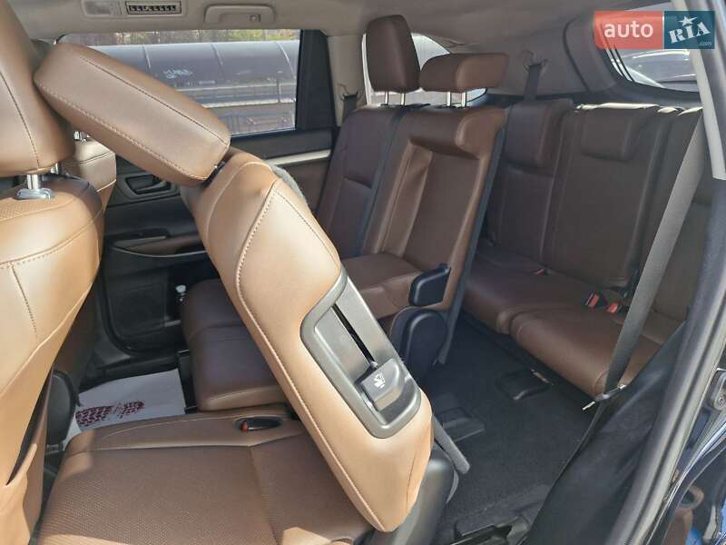Внедорожник / Кроссовер Toyota Highlander 2018 в Киеве