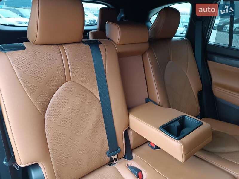 Внедорожник / Кроссовер Toyota Highlander 2021 в Львове фото 22 Внедорожник / Кроссовер Toyota Highlander 2021 в Львове