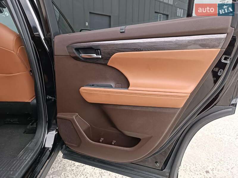 Внедорожник / Кроссовер Toyota Highlander 2021 в Львове фото 25 Внедорожник / Кроссовер Toyota Highlander 2021 в Львове