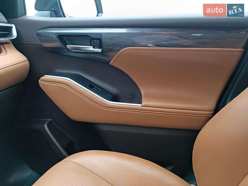 Внедорожник / Кроссовер Toyota Highlander 2021 в Львове фото 30 Внедорожник / Кроссовер Toyota Highlander 2021 в Львове