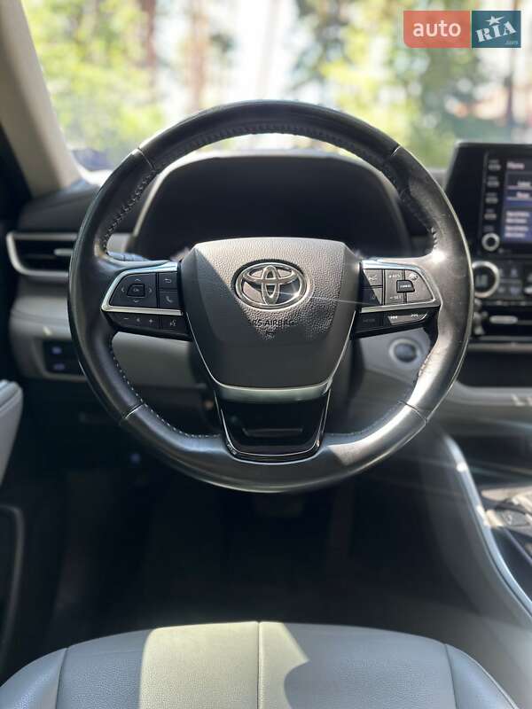 Позашляховик / Кросовер Toyota Highlander 2020 в Білогородці