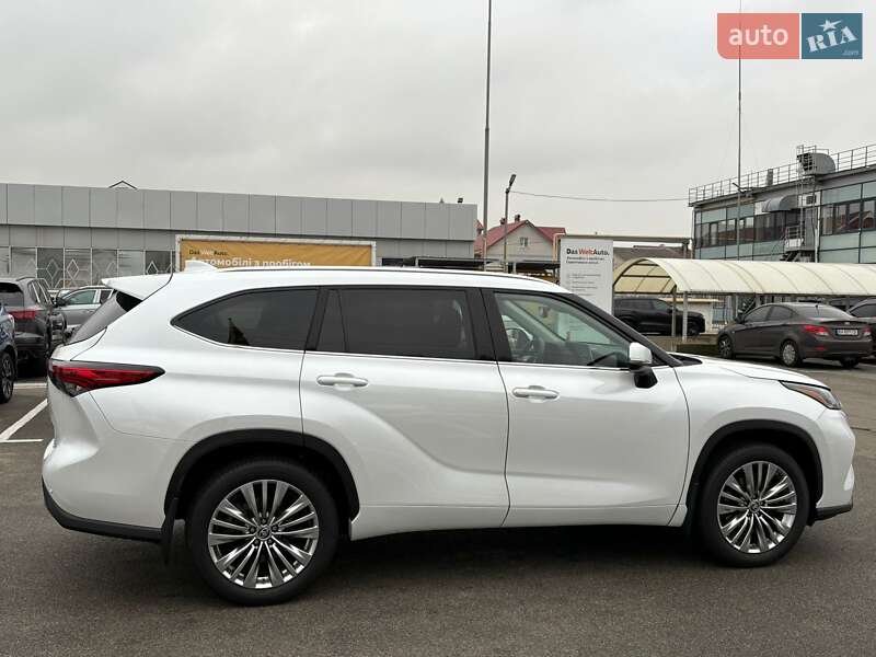 Внедорожник / Кроссовер Toyota Highlander 2023 в Киеве
