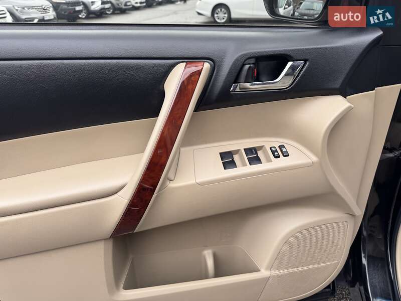 Внедорожник / Кроссовер Toyota Highlander 2013 в Днепре фото 10 Внедорожник / Кроссовер Toyota Highlander 2013 в Днепре