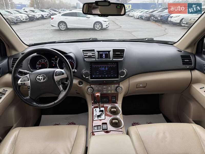 Внедорожник / Кроссовер Toyota Highlander 2013 в Днепре фото 17 Внедорожник / Кроссовер Toyota Highlander 2013 в Днепре