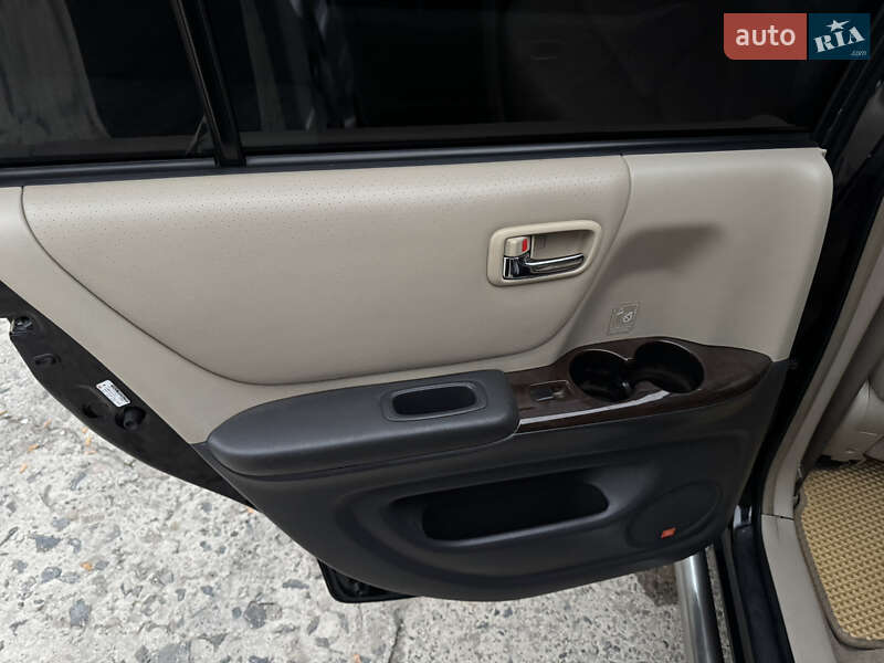 Внедорожник / Кроссовер Toyota Highlander 2001 в Днепре фото 32 Внедорожник / Кроссовер Toyota Highlander 2001 в Днепре