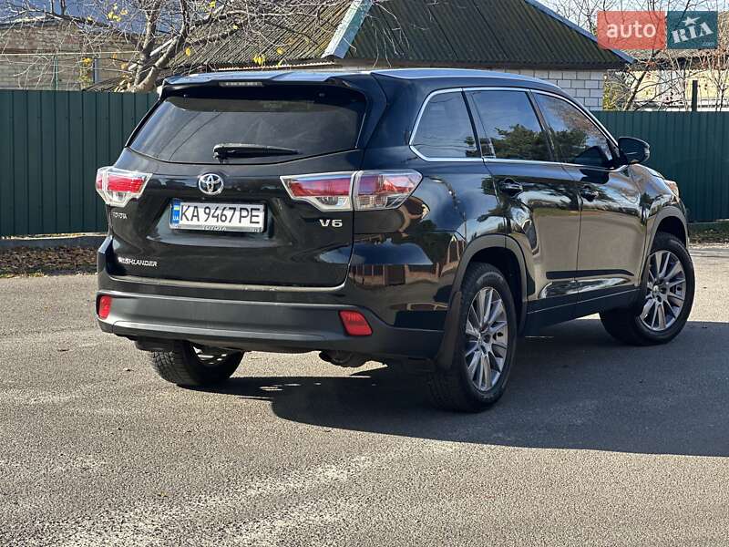 Внедорожник / Кроссовер Toyota Highlander 2014 в Киеве