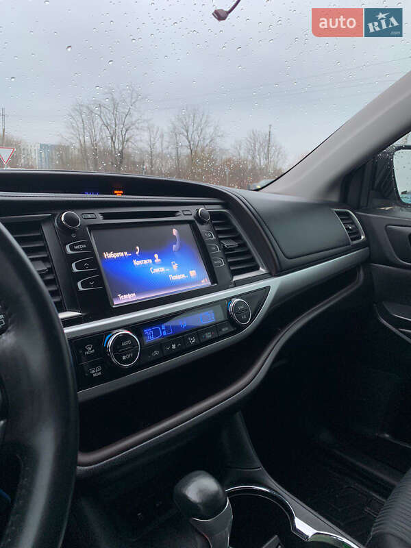Внедорожник / Кроссовер Toyota Highlander 2015 в Львове фото 5 Внедорожник / Кроссовер Toyota Highlander 2015 в Львове