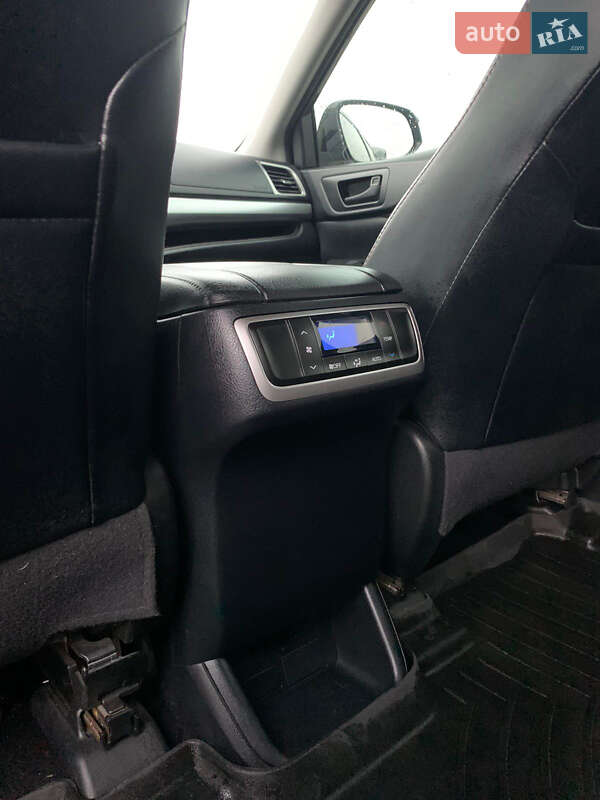 Внедорожник / Кроссовер Toyota Highlander 2015 в Львове фото 12 Внедорожник / Кроссовер Toyota Highlander 2015 в Львове