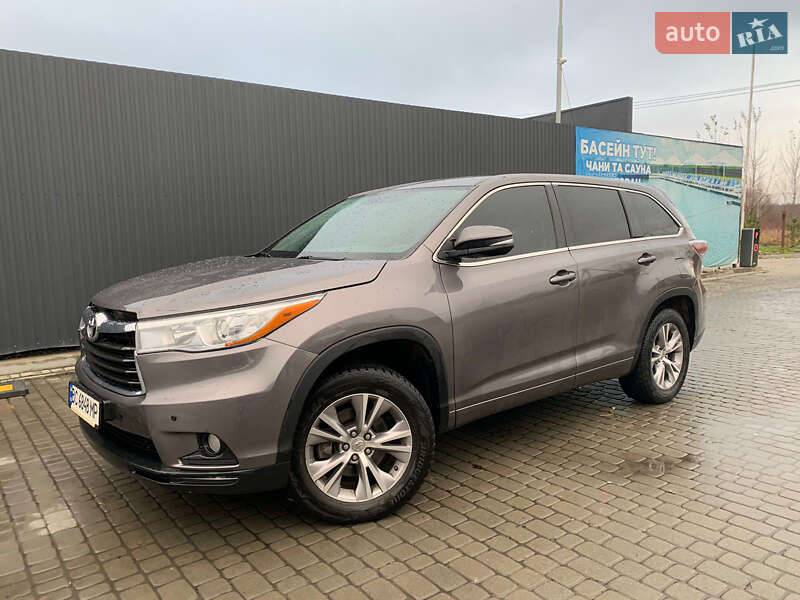 Внедорожник / Кроссовер Toyota Highlander 2015 в Львове фото 25 Внедорожник / Кроссовер Toyota Highlander 2015 в Львове