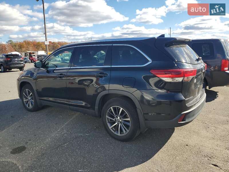 Внедорожник / Кроссовер Toyota Highlander 2019 в Киеве фото 2 Внедорожник / Кроссовер Toyota Highlander 2019 в Киеве