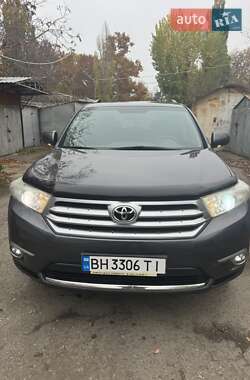 Внедорожник / Кроссовер Toyota Highlander 2013 в Одессе