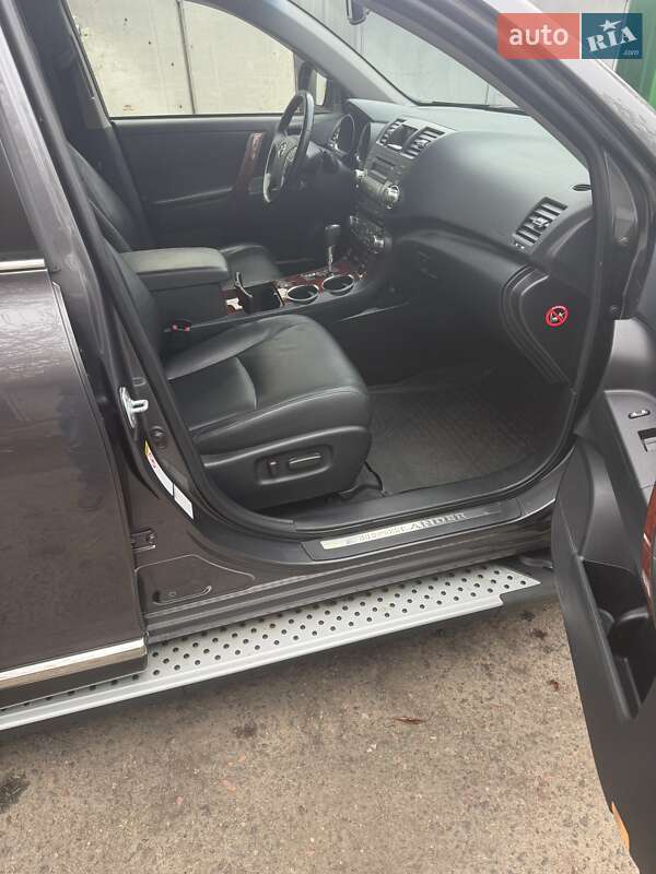 Внедорожник / Кроссовер Toyota Highlander 2013 в Одессе фото 23 Внедорожник / Кроссовер Toyota Highlander 2013 в Одессе