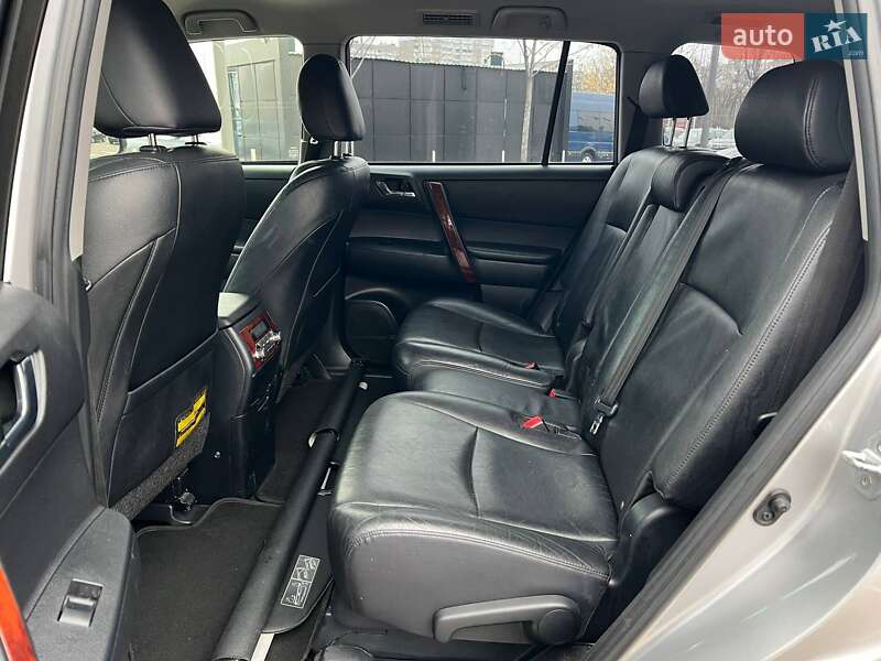 Внедорожник / Кроссовер Toyota Highlander 2011 в Киеве