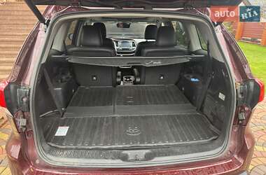 Позашляховик / Кросовер Toyota Highlander 2019 в Луцьку