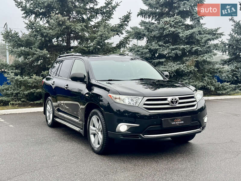 Позашляховик / Кросовер Toyota Highlander 2013 в Києві