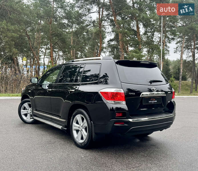 Позашляховик / Кросовер Toyota Highlander 2013 в Києві