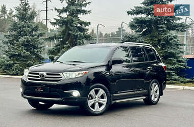 Позашляховик / Кросовер Toyota Highlander 2013 в Києві