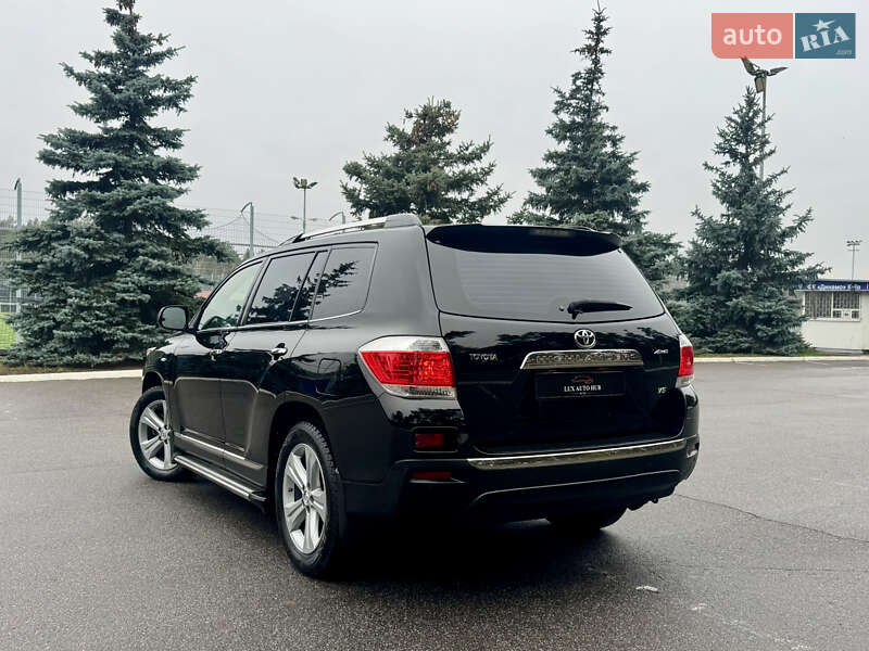 Позашляховик / Кросовер Toyota Highlander 2013 в Києві