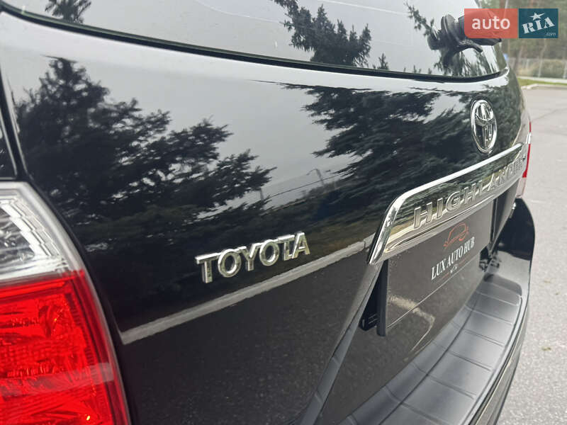 Позашляховик / Кросовер Toyota Highlander 2013 в Києві
